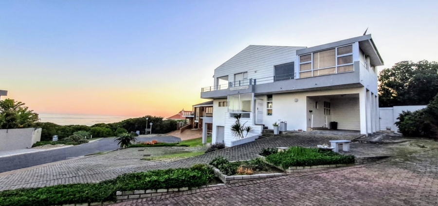 To Let 5 Bedroom Property for Rent in Vermont Western Cape